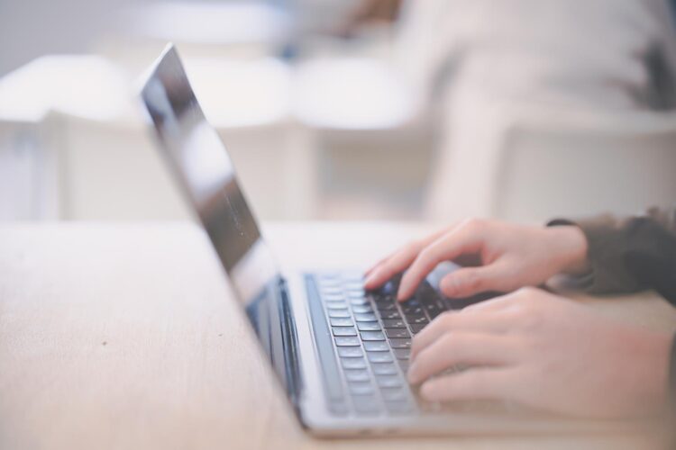 未経験からエンジニア転職成功へ!年代別戦略と志望動機のコツ